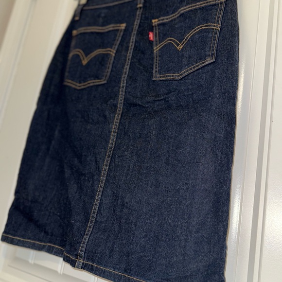 Levi's Denim Button-Front Pencil Skirt - Picture 8 of 12